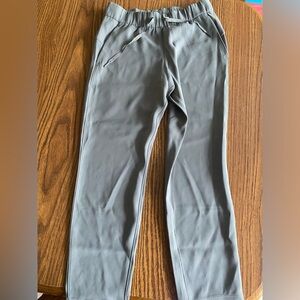 On the Fly pants in size 6